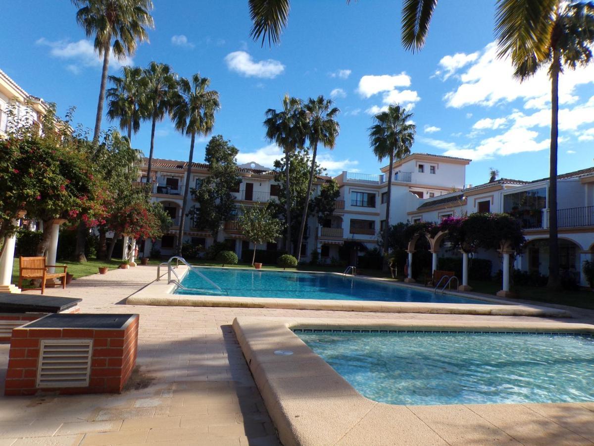 Planta Baja Con Porche Y Piscina, Cerca Del Mar Apartment Denia Exterior photo